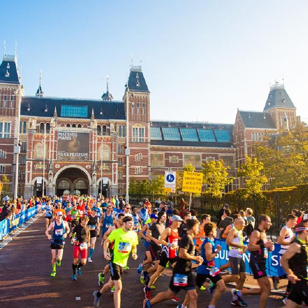 Maratona e 21,097 di AMSTERDAM 